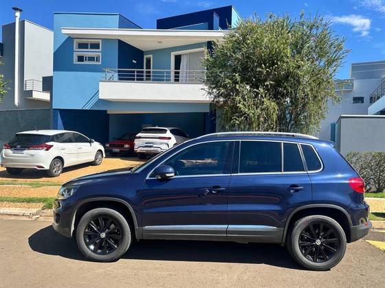 VOLKSWAGEN TIGUAN 2.0 TSI 16V TURBO GASOLINA 4P TIPTRONIC VOLKSWAGEN TIGUAN 2.0 TSI 16V TURBO GASOLINA 4P TIPTRONIC